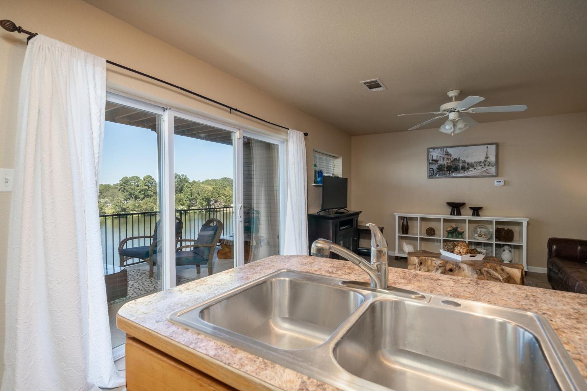 Ember'S View, Spa City Jewel- Lovely Lake Condo Hot Springs Buitenkant foto